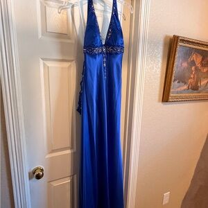 Elegant Blue Evening Gown